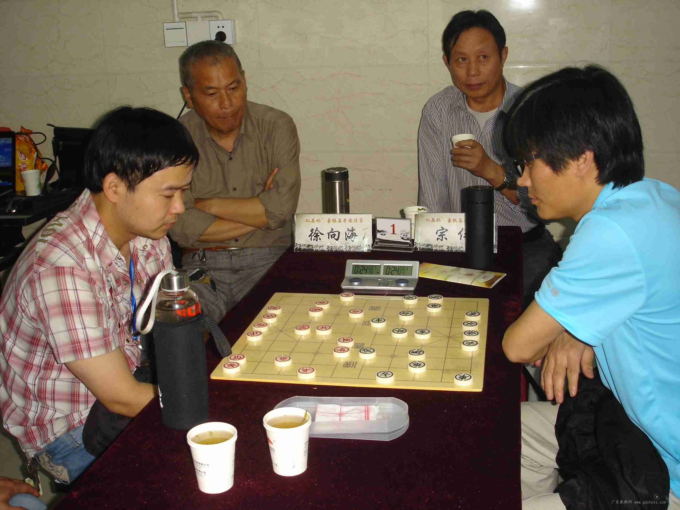 标题:2015常州"松英杯"象棋名手邀请赛赛况报道(图谱)